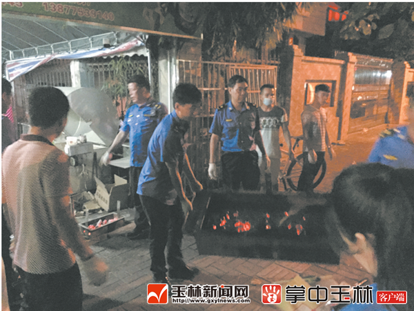 整治露天烧烤摊 营造市区良好环境