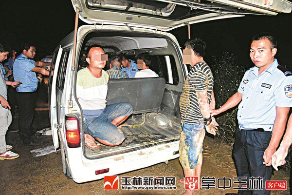 租下农田,他们开始疯狂采砂