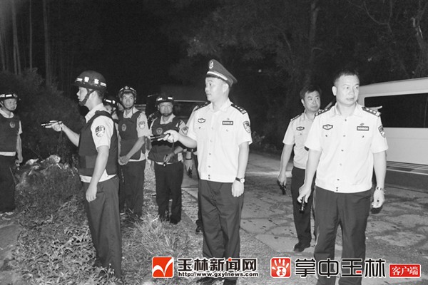博白警方辗转数地 捕获A级通缉犯叶富林