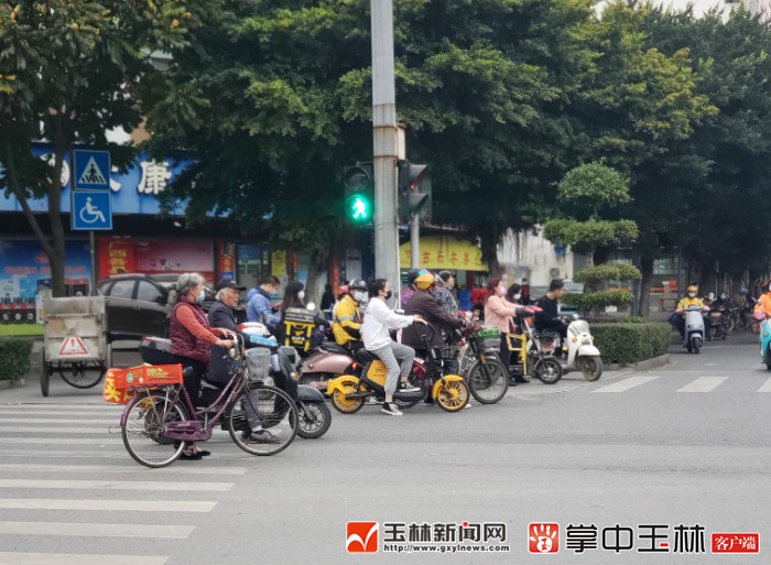 下载 (1).jpg 下载 (1).jpg