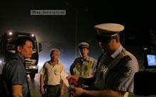 玉林交警机动执法队整治货车“违法游击队”